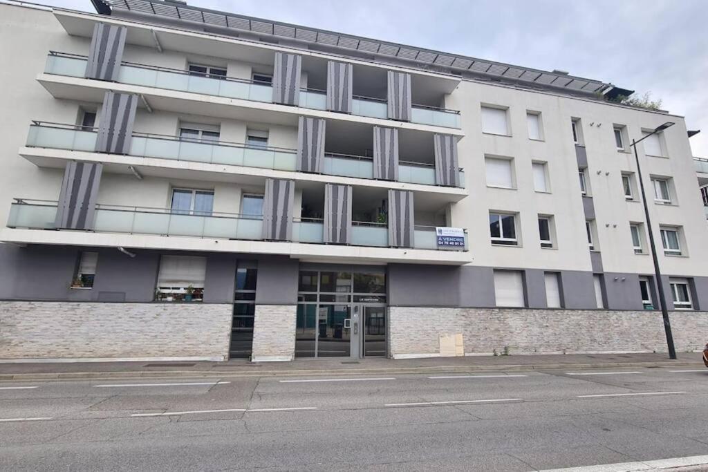 Bel Appartement-Garage Prive-Balcon-Wifi Fibre Rhut Exterior foto